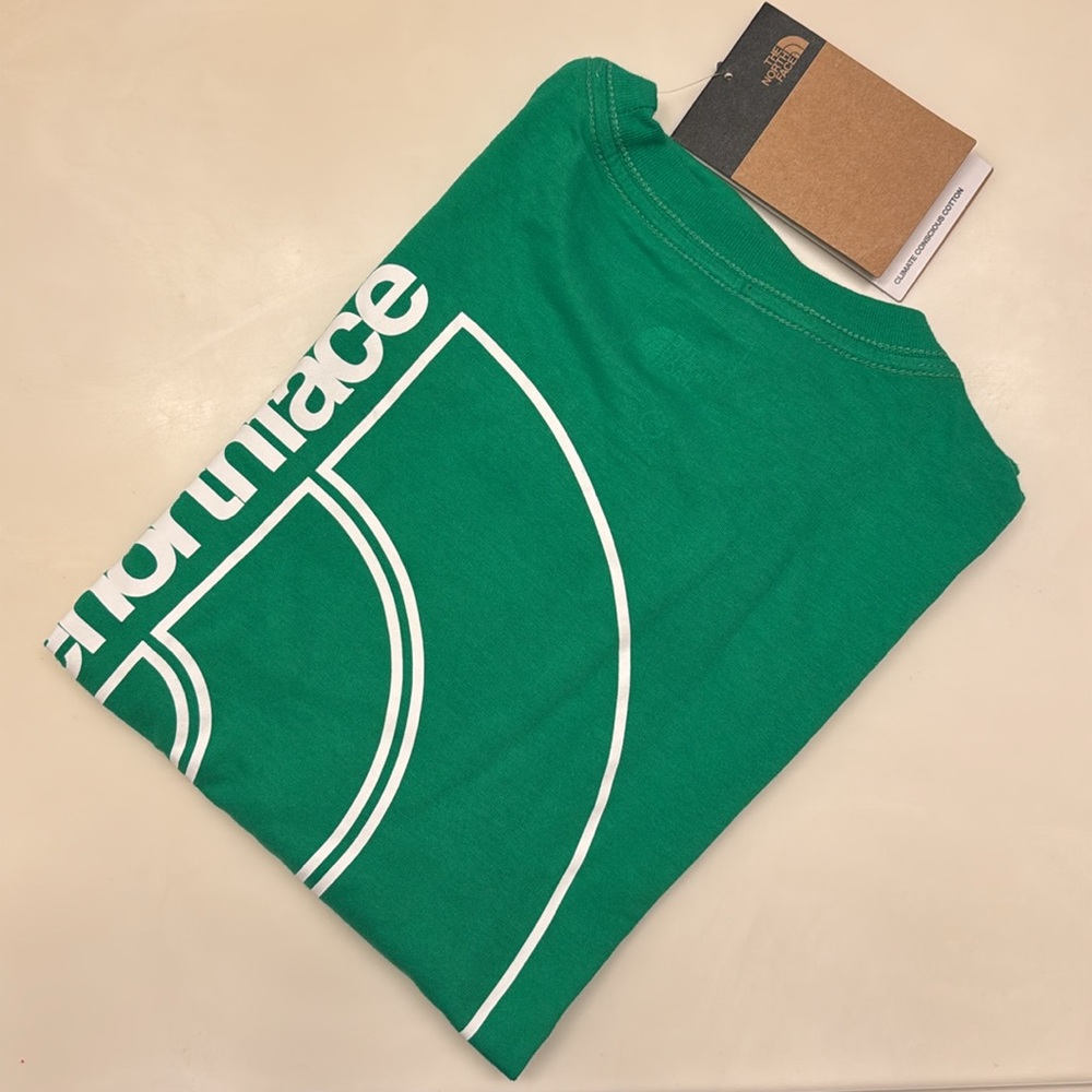The North Face Short-Sleeve Outline Logo Tee Shirt - Picture 8 of 8